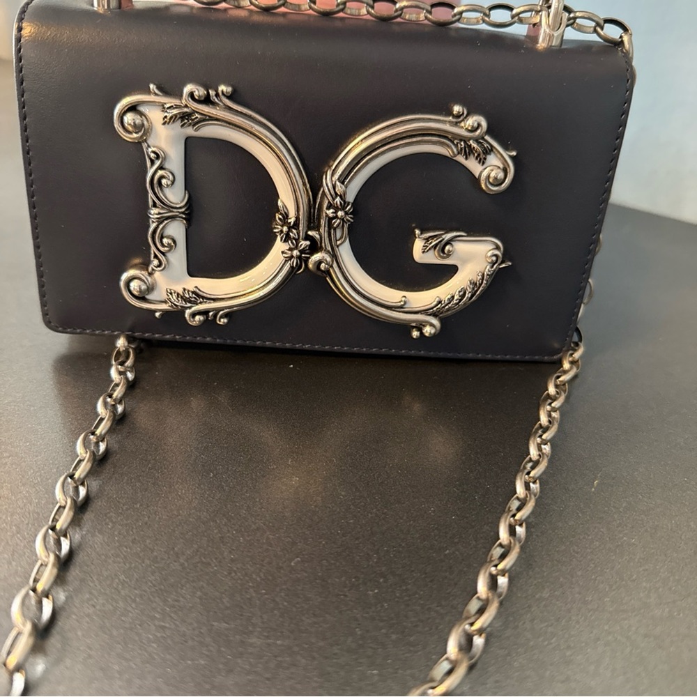 Dolce & Gabbana DG Girls leather bag with a silver-tone chain strap